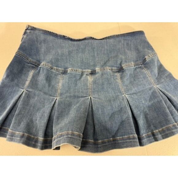 "WILD FABLE" Blue Jean Skort SZ 12 Pleated Side Zipper Preppy Grunge School Girl - Picture 5 of 8